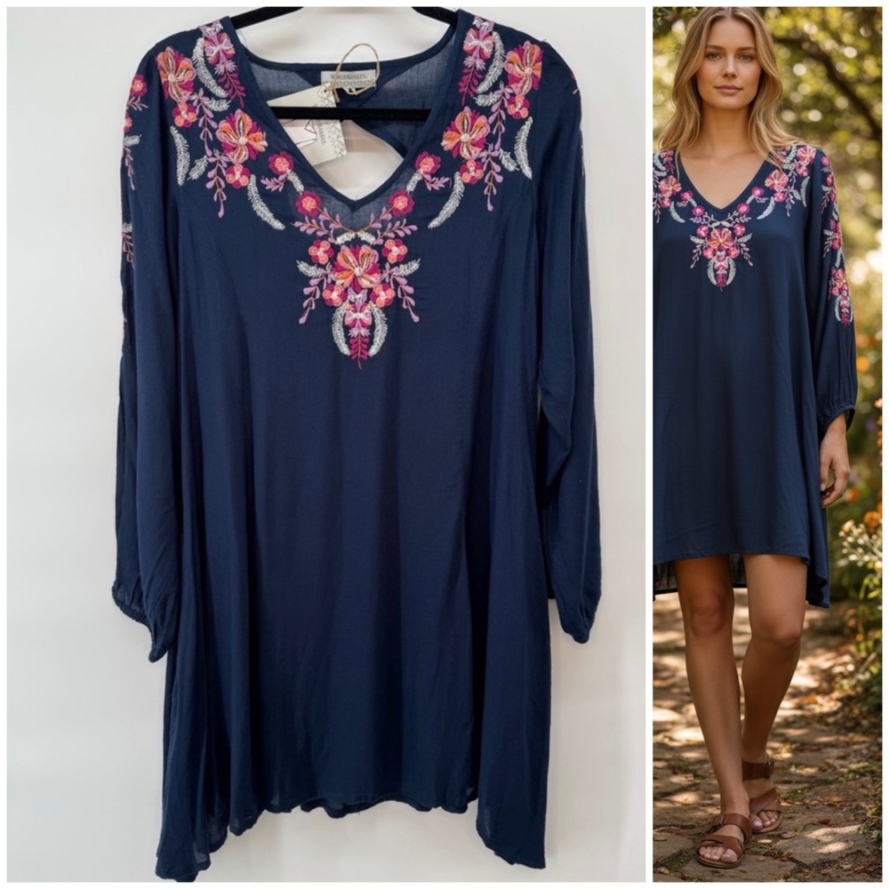 World Market Floral Embroidered Boho Tunic Dress Blue Key Hole Back Size S/M NWT